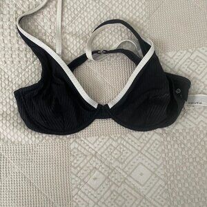 Hollister Gilly hicks black and white bikini top